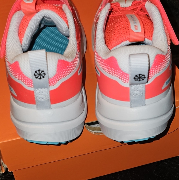 Nike Sneakers 13C - Cosmic Runner - Picture 4 of 9